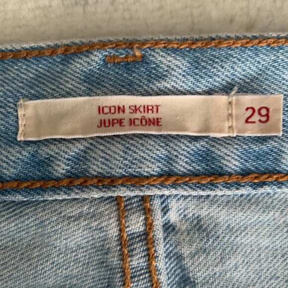 Levi's Icon Jean Skirt Size 29 Blue Distressed Denim Button Fly Casual Boho Mini - Picture 6 of 11